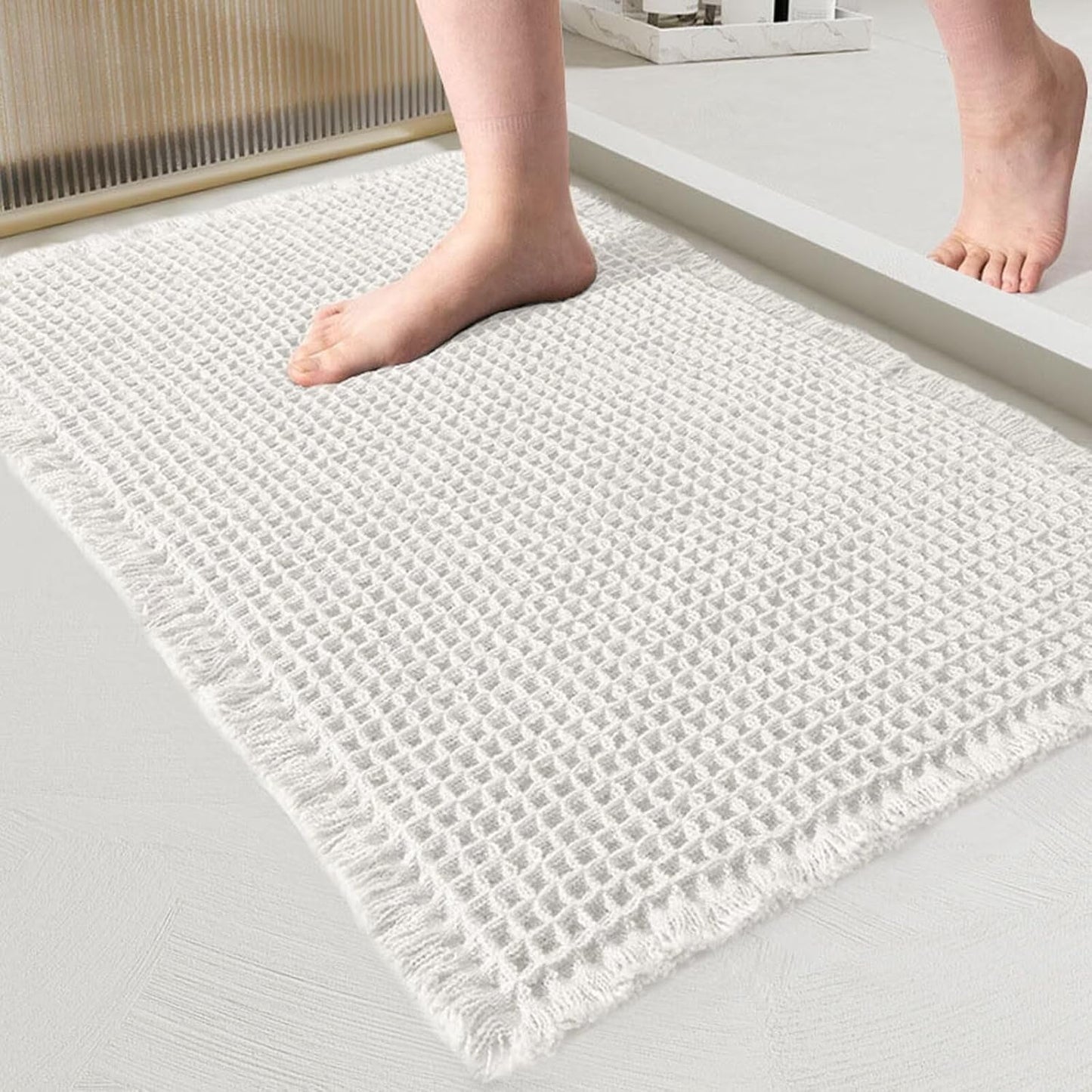 Waffle Bath Mat,Super Absorbent Non Slip Bathroom Rugs ,Machine Washable Floor Mats,White 17x24"